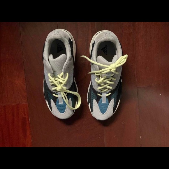 Yeezy Wave Runner - Picture 2 of 7